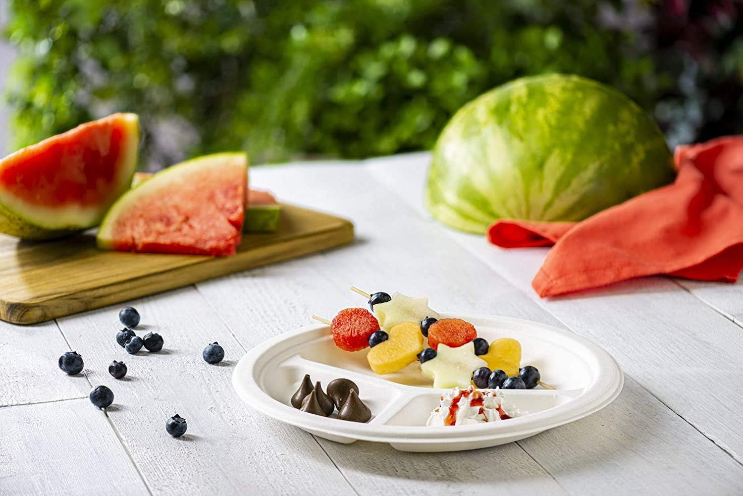 9 Inch 125 Pack 3 Compartment Heavy-Duty White Paper Plates, 100% Compostable & Biodegradable