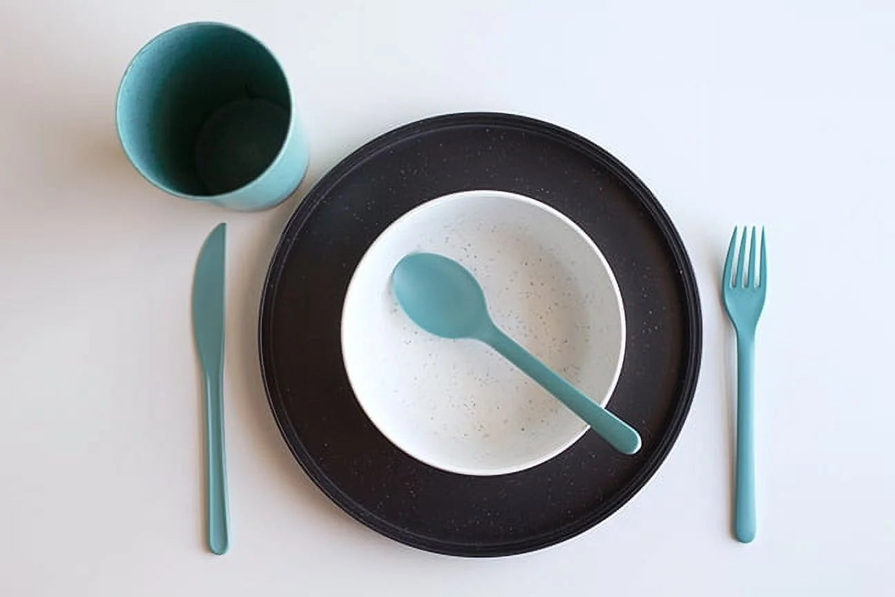 28-Piece Eco-Friendly Recycled Plastic Dinnerware Set
