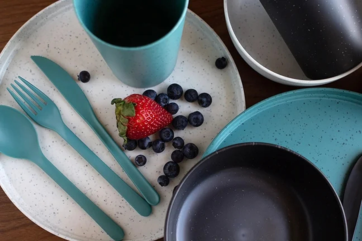 28-Piece Eco-Friendly Recycled Plastic Dinnerware Set
